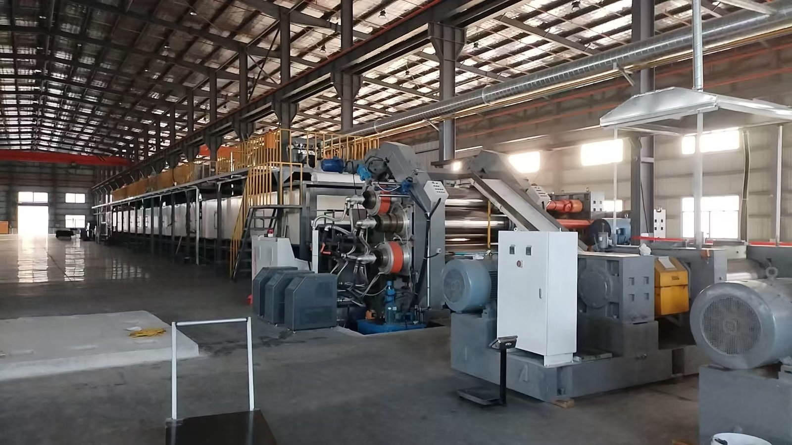 Twin-roll open mill cooling and homogenizing rubber compound